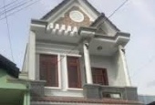 Bán nhà mặt tiền đường Ngay Chợ kế bênh công viên, nhà mới 100%, Thuận