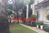 Cho thuê villa Thảo Điền sân vườn hồ bơi đủ nội thất giá 4200$