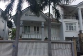 Tôi cần cho thuê gấp Villa sân vườn P.Thảo Điền Quận 2